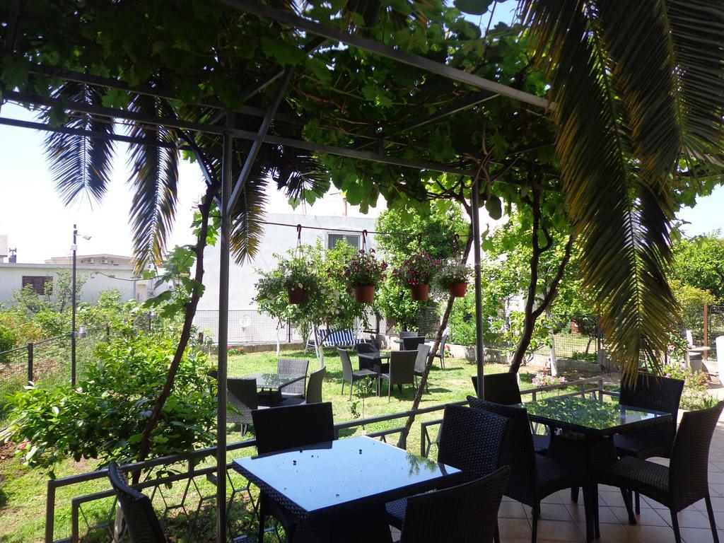 Villa Semashko Bar Szoba fotó