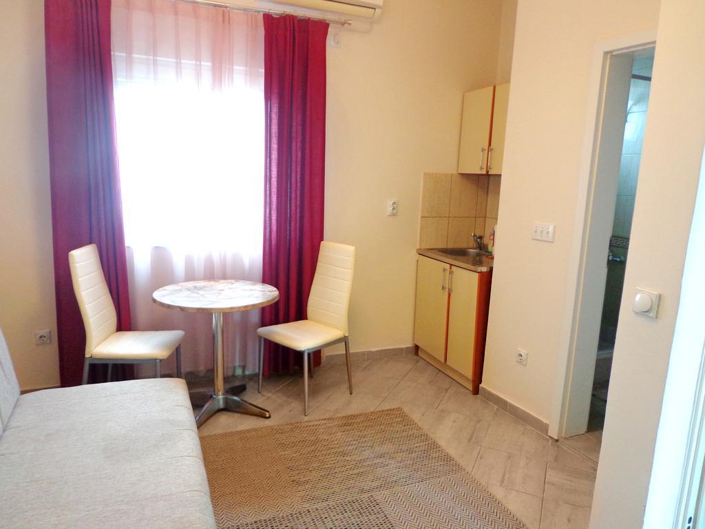 Villa Semashko Bar Szoba fotó